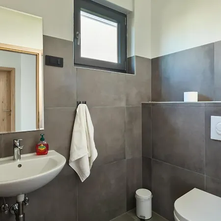 Modern Cormoran With Pool In Villa *