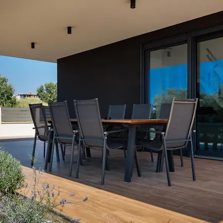 Modern Cormoran With Pool In * Poreč